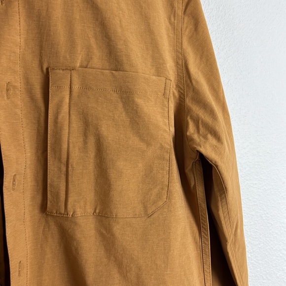 Swiss Tech Camel colored button down - Picture 5 of 6